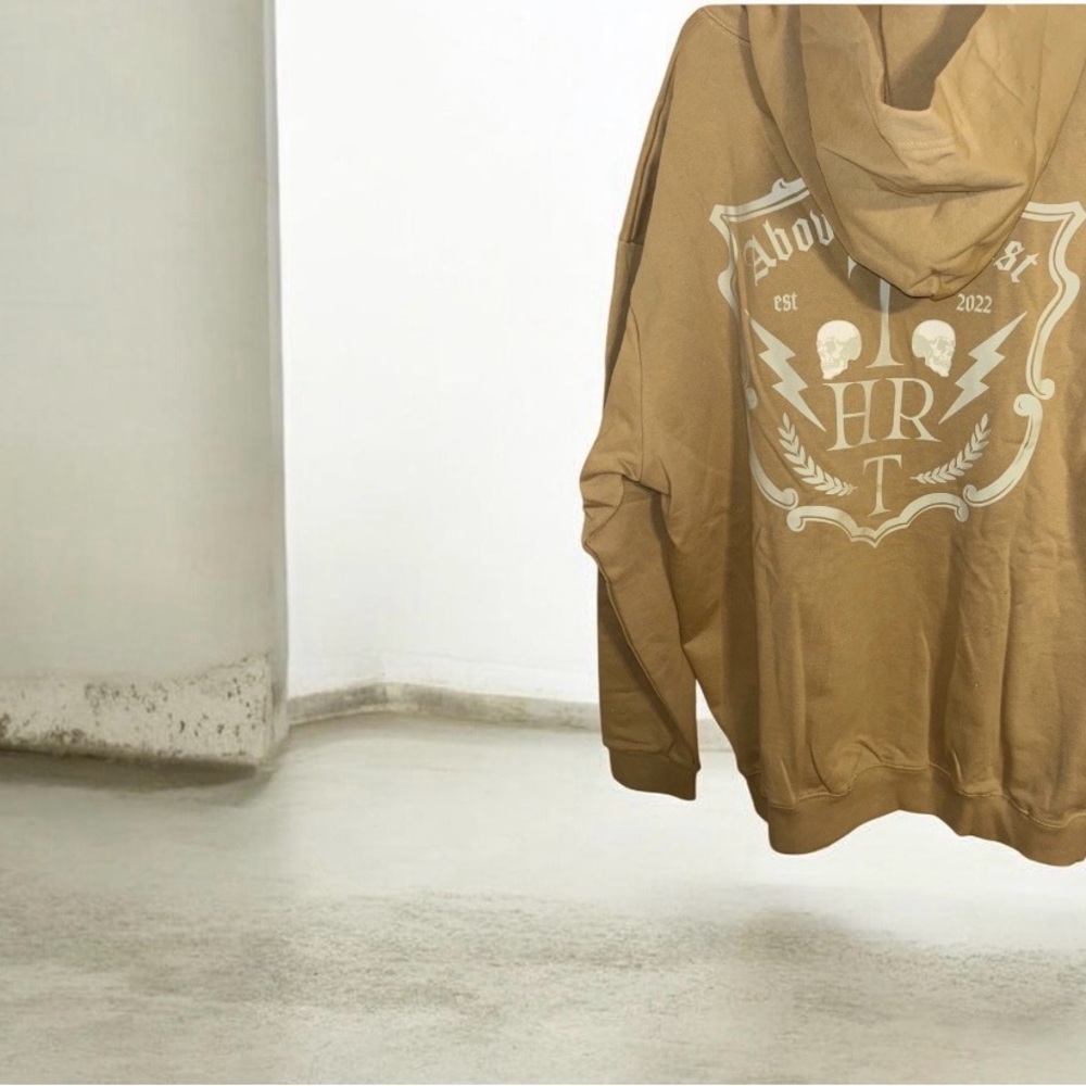 Above The Rest Mineral
Hoodie Rick Ross NWT Size
3x Unisex STREETWEAR